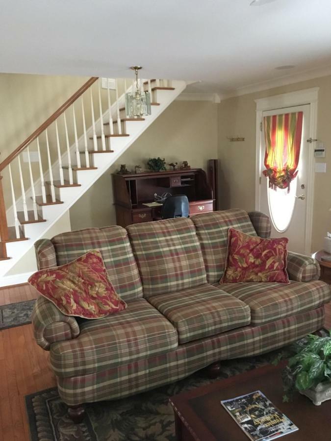 Downtown Abode In The Heart Of The Bourbon Trail Villa Lebanon Bagian luar foto